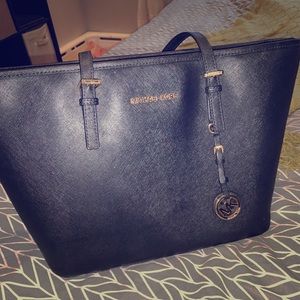 Michael Kors Jet Set Tote